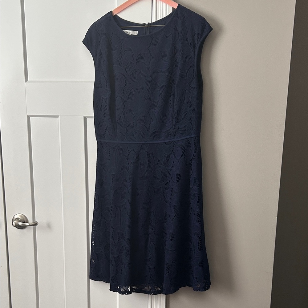 Chic Navy Lace Midi Dress